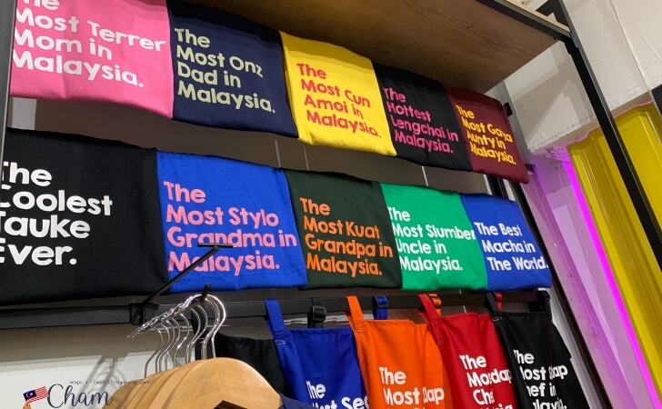 APOM！のTシャツ