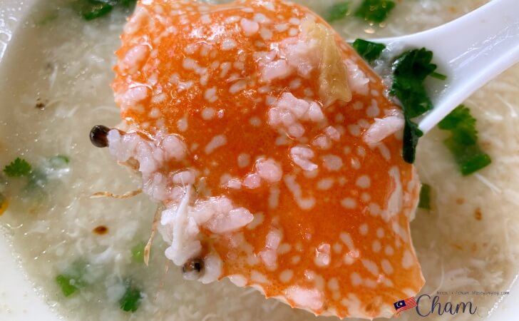 たっぷりのカニが使われた海脚人(Hai Kah Lang)の蟹粥