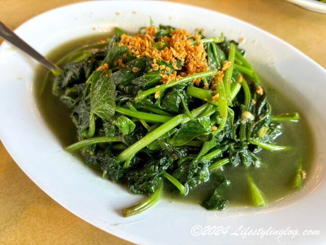 さつまいもの葉を使った野菜料理の薯叶