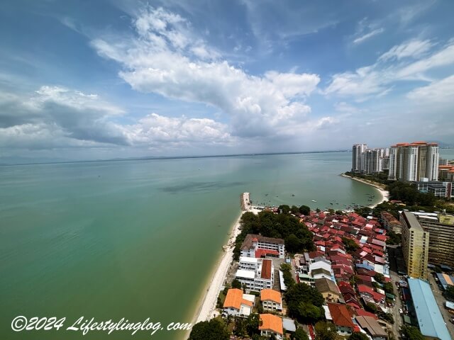 Hompton by the Beach Penang（ホンプトン バイ ザ ビーチペナン）から見える風景