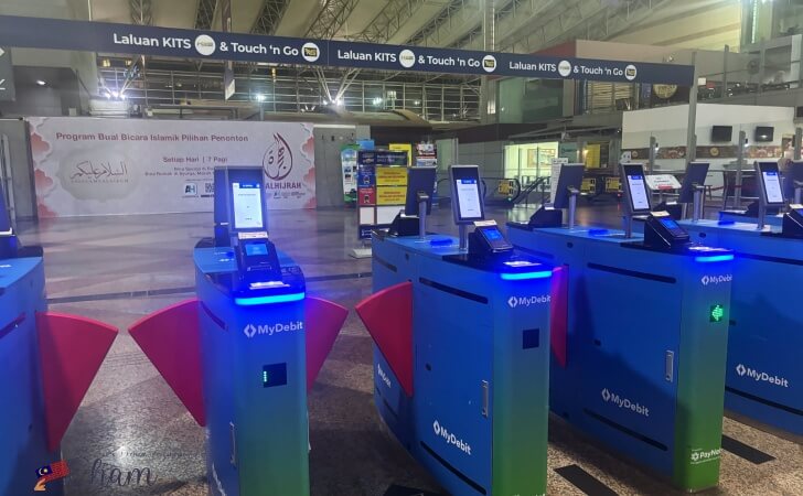 KLセントラル駅にあるKTMコミューターの最新改札機