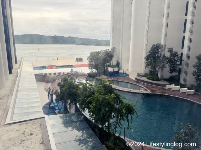 Citadines Waterfront Kota Kinabalu（シタディーンズウォーターフロントコタキナバル）のプール