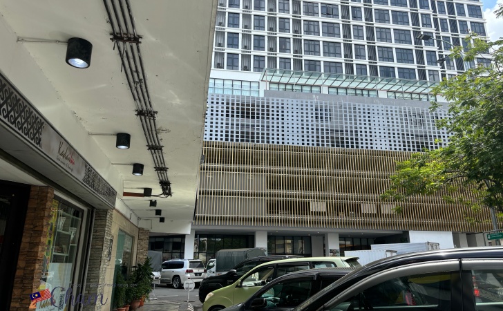 シタディーンズウォーターフロントコタキナバルのすぐ近くにあるKadaikuの店舗