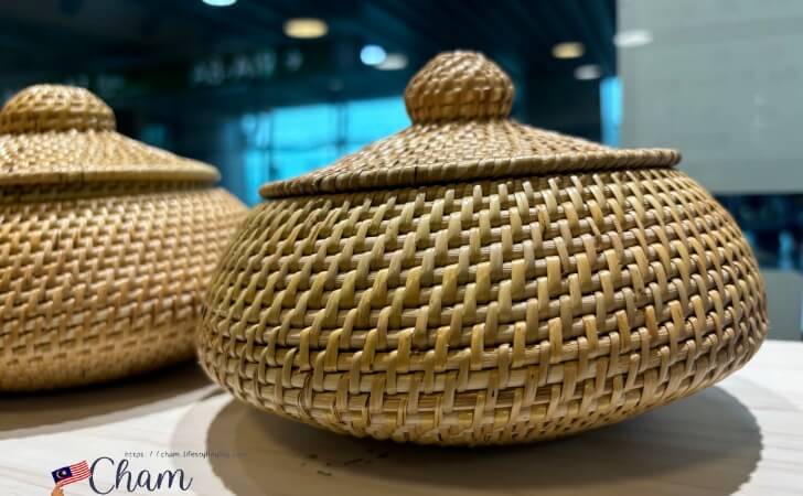 コタキナバル国際空港で販売されているかご