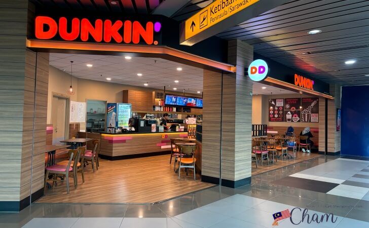 コタキナバル国際空港にあるダンキンドーナツ