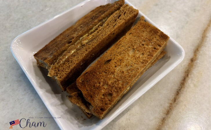 オールドタウンのカヤバタートースト