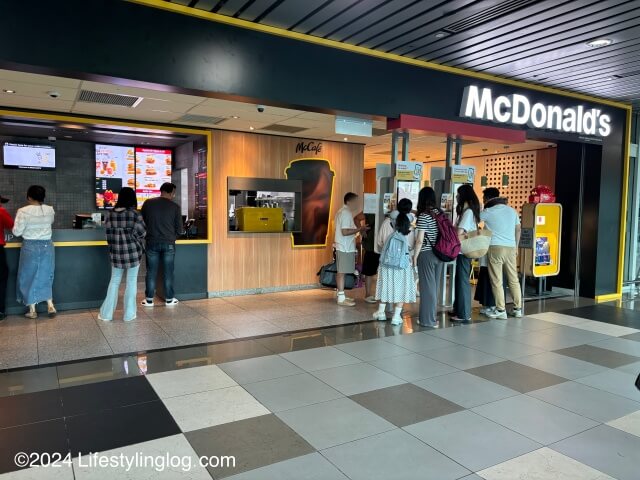 コタキナバル国際空港にあるマクドナルド