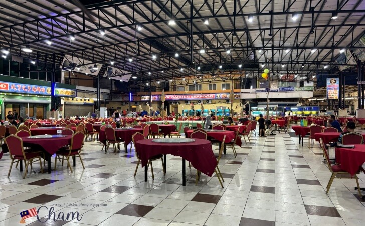 Jalan Tan Beng HengにあるKK Garden Seafood（KKガーデンシーフード）の座席