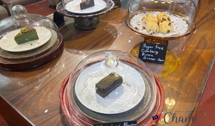 Campong O’olooの店内にあるケーキ