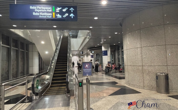 グラブ乗り場があるクアラルンプール国際空港のレベル1