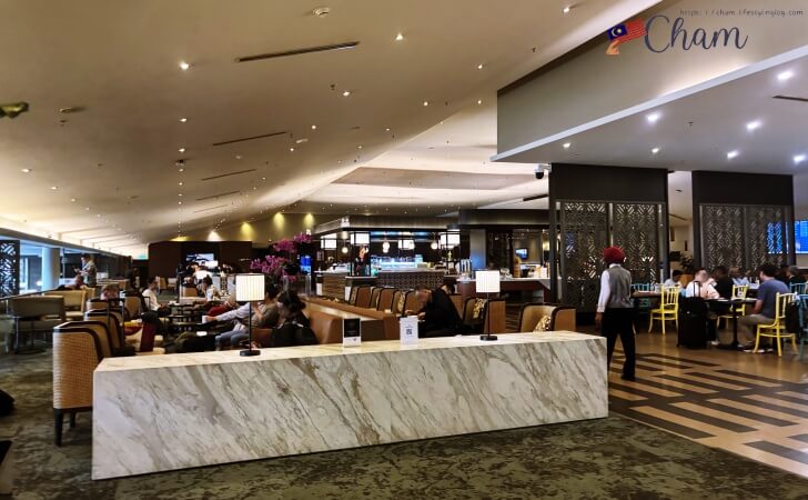 クアラルンプール国際空港にあるマレーシア航空の国際線ゴールデンラウンジの雰囲気