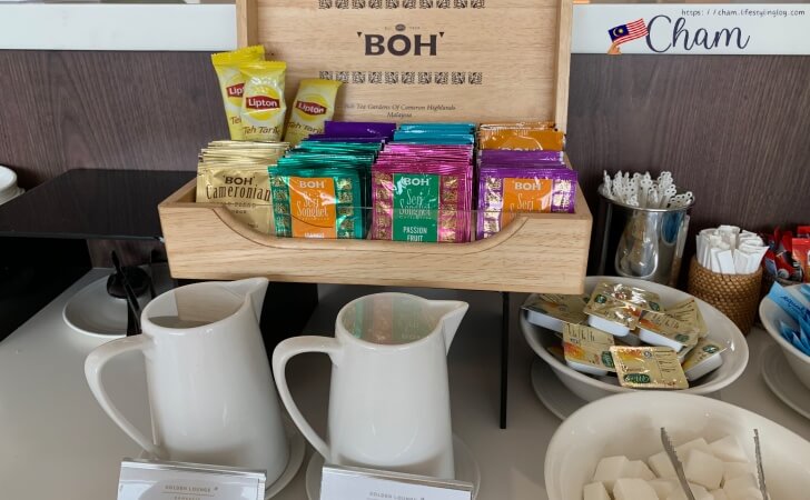 ドメスティックゴールデンラウンジで提供されているBOHティー