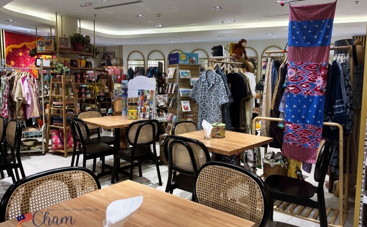 クアラルンプール国際空港ターミナル1にあるKueh Kita（クエキタ）の店内