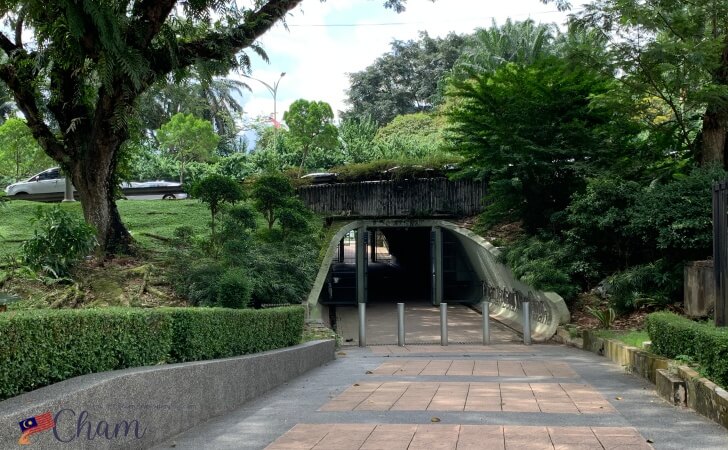 マレーシア国立博物館側にあるPerdana Botanical Garden(植物園)に続く道