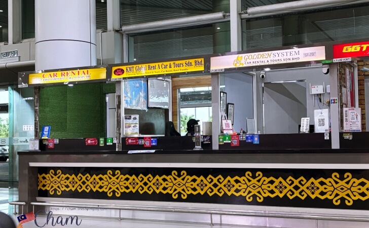 コタキナバル国際空港のレンタカーカウンターにあるKMT Global Rent a Car & Tours