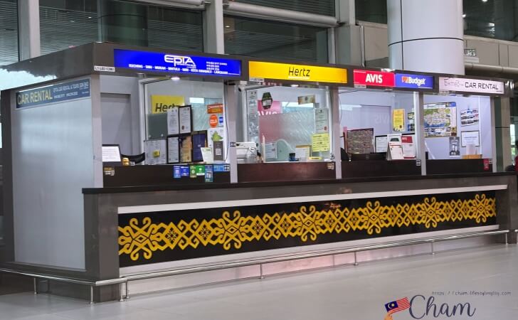 コタキナバル国際空港のレンタカーカウンター1
