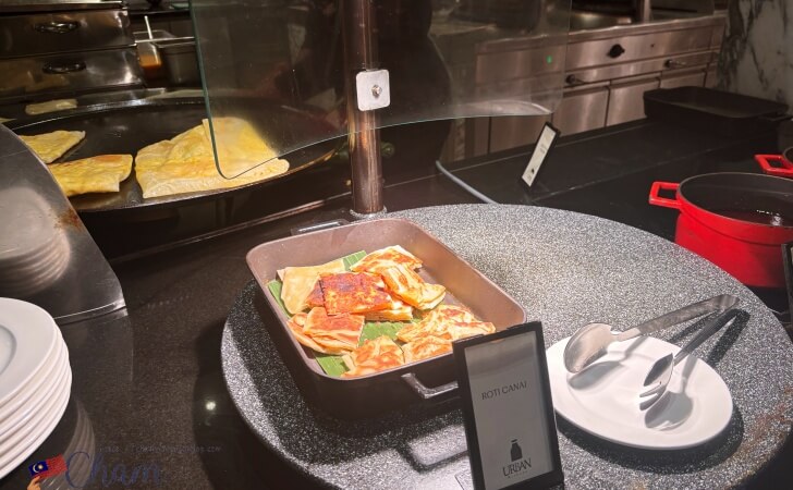 ヒルトンコタキナバルの朝食のロティ
