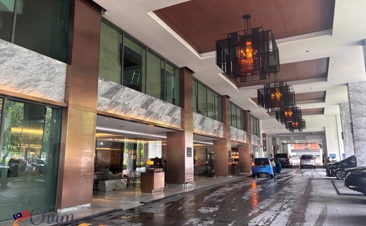 ヒルトンコタキナバルのエントランス