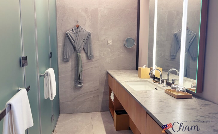 ハイアットセントリックコタキナバルのバスルーム