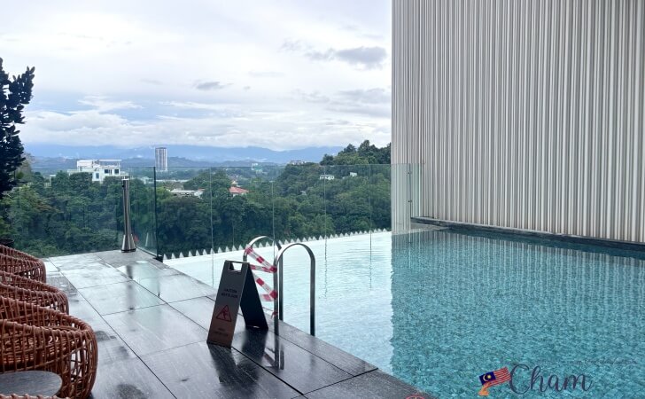 ハイアットセントリックコタキナバルのプール