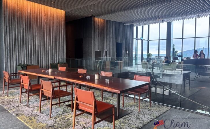 ON23 Sky Barのテーブル席