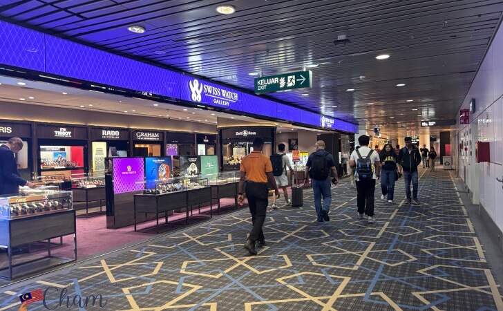 クアラルンプール国際空港T1国内線ターミナルの土産店