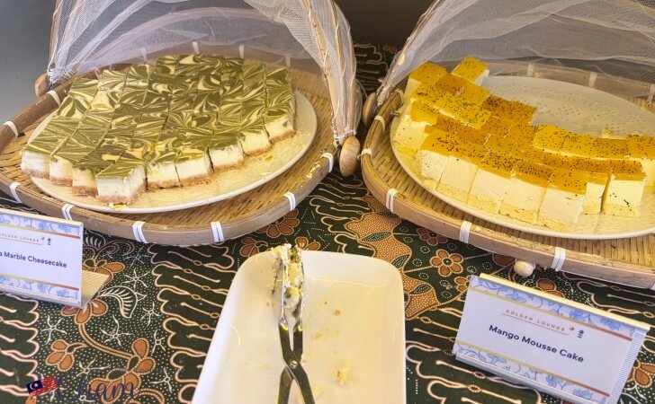 クアラルンプール国際空港にあるマレーシア航空の国内線ゴールデンラウンジのケーキ