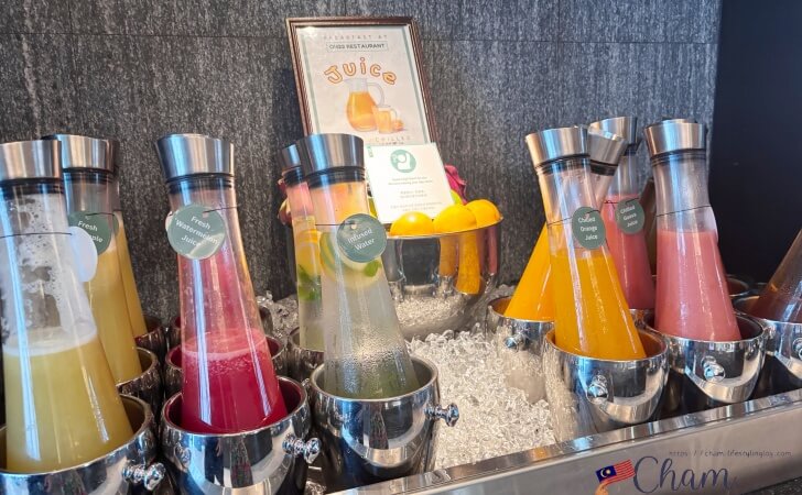 ハイアットセントリックコタキナバルの朝食で提供されているジュース