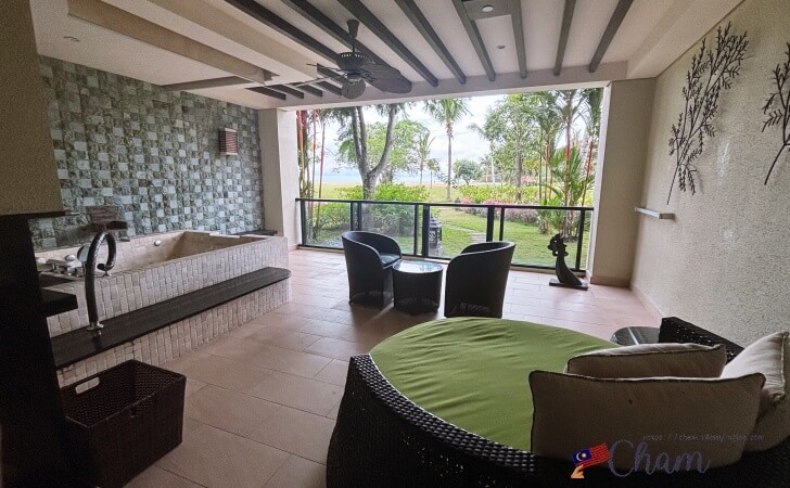 シャングリ ラ ラサリア コタキナバルのバルコニー