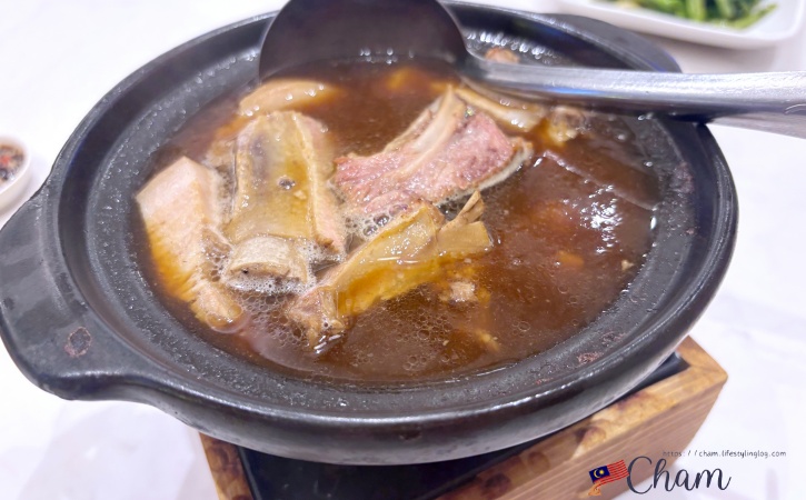 新峰肉骨茶(Sun Fong Bak Kut Teh)のスープバクテー