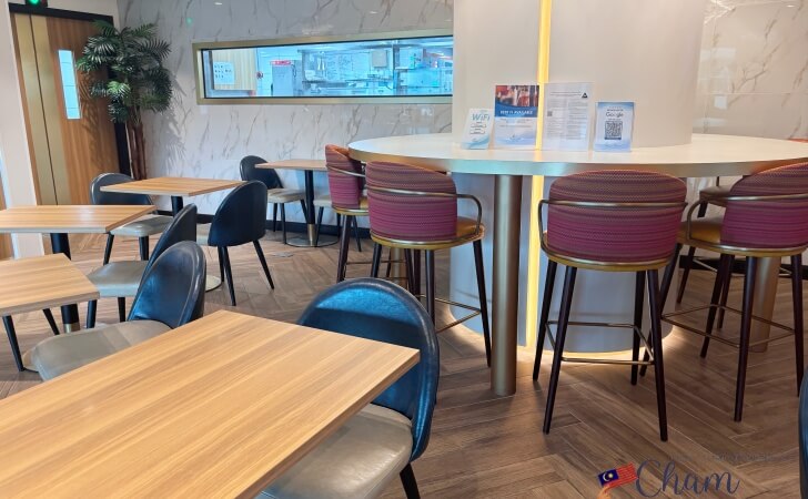 コタキナバル国際空港(国内線)のトラベルクラブラウンジの座席