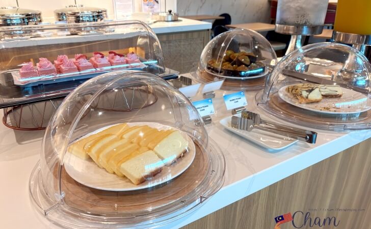 コタキナバル国際空港(国内線)のトラベルクラブラウンジのデザート