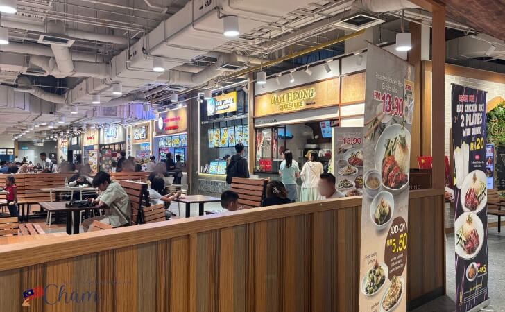 ららぽーとBBCCにあるフードコート