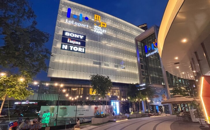 クアラルンプールにあるららぽーとBBCCの外観