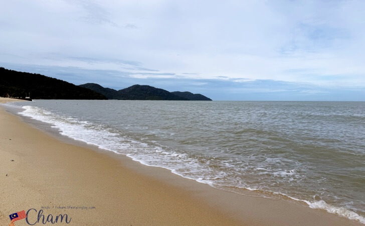 バトゥフェリンギビーチの海水