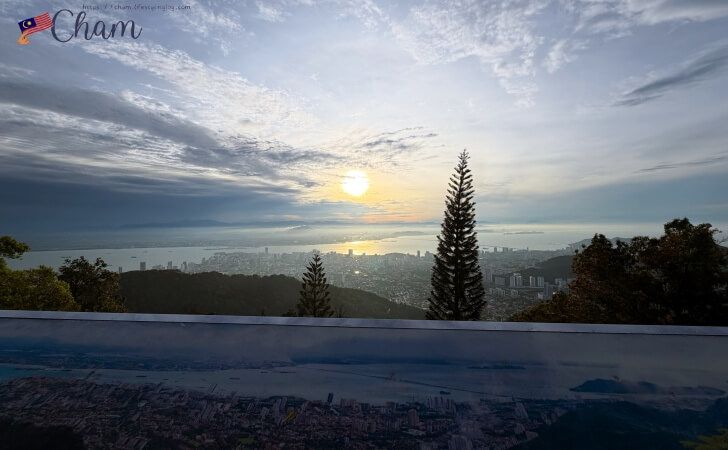 ペナンヒルから見る朝日