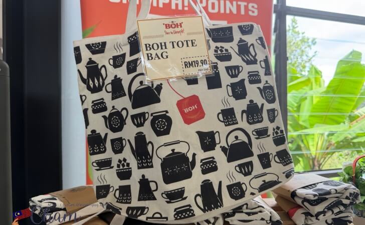 ボーティーセンターのお土産ショップで販売されているトートバッグ