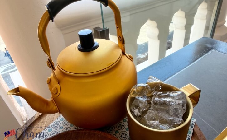 Kaw Kaw Malaya(カウカウマラヤ)のティーポットチャム