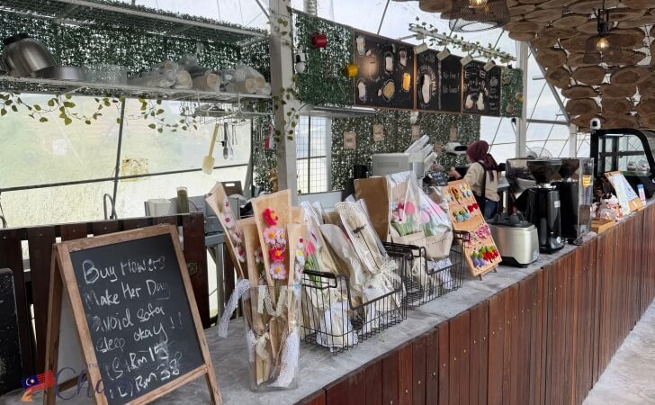 フローラパークにあるJanuary 1 Cafe