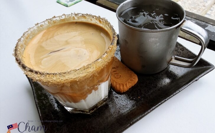 The Views Cafe@CH Flora ParkのDirty Coffee