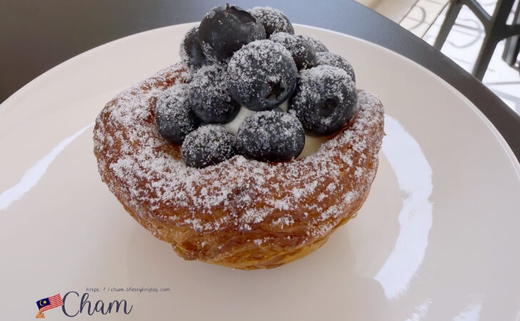 Bakehouse by KLCGのブルーベリーデニッシュ