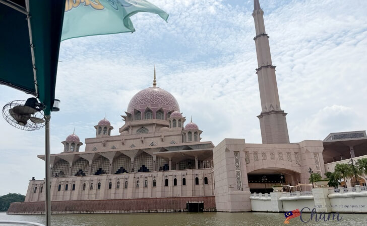 Cruise Tasik Putrajayaのクルーズから見えるプトラモスク
