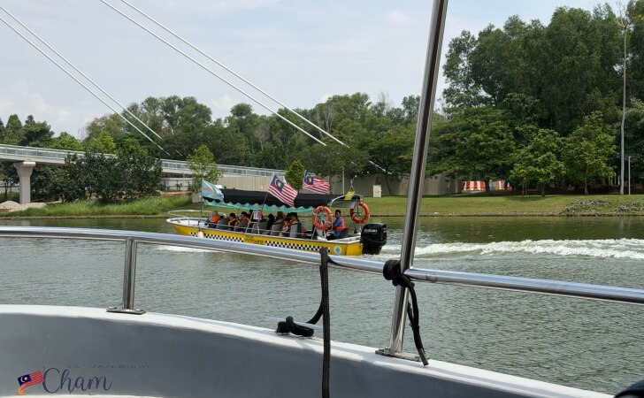 Cruise Tasik PutrajayaのJoy Cruiser（ジョイクルーザー）