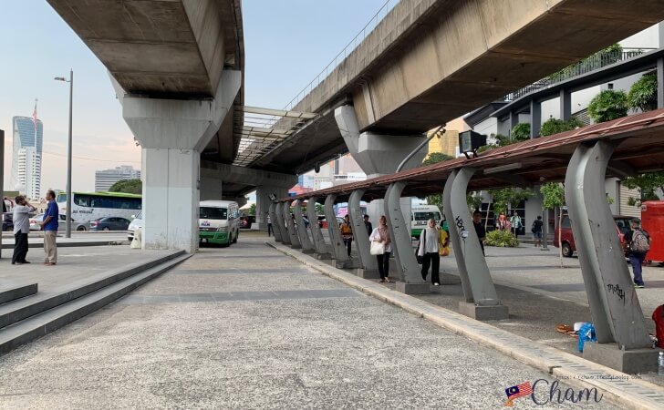 LRTのPasar Seni駅から見える風景