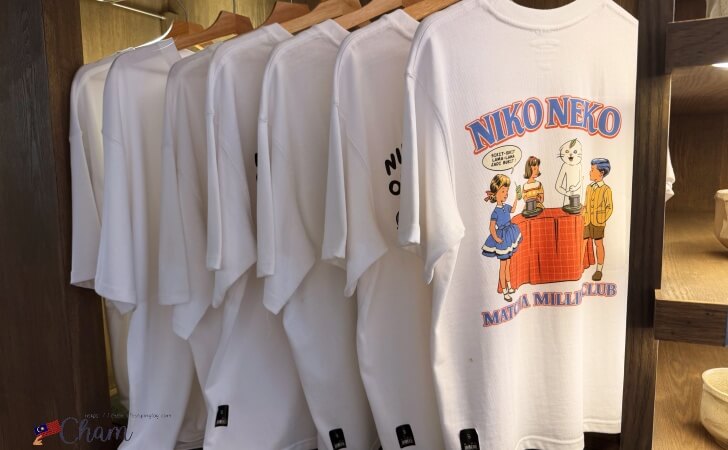 Niko Neko MatchaのTシャツ