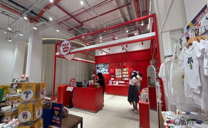 旧中央郵便局にある郵便グッズ販売コーナー