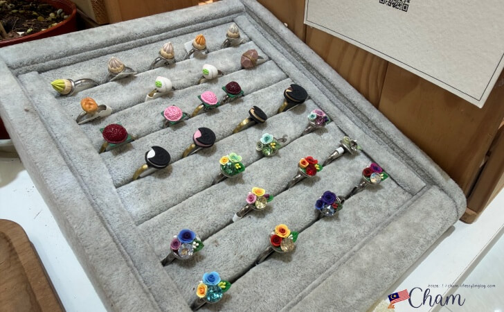KIWEで販売されているWEEZの指輪