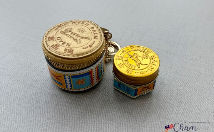 Christy NgのDispensary Blind Box CharmのOyen Balmと本物のタイガーバーム